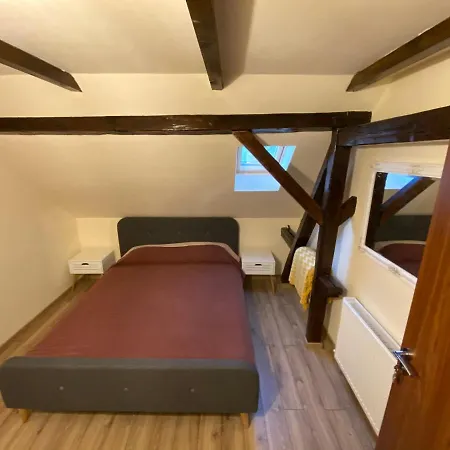 Privatunterkunft House
